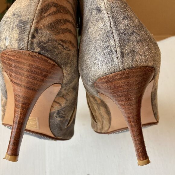 Anthropologie Rebecca Sanver Suede Tiger Print Bootie Size EUR 41 - Picture 7 of 16